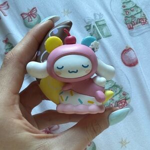 Toki Doki cinnamon roll